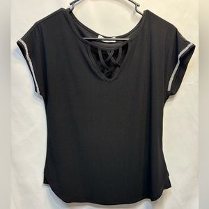 89th+Madison Women’s Black Blouse